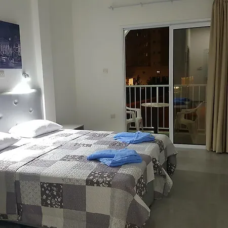 Hotel apartamentowy Florence Ajia Napa